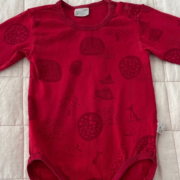 Moomin by Martinex Red Onesie with Moomin Characters - Picture 3 of 6